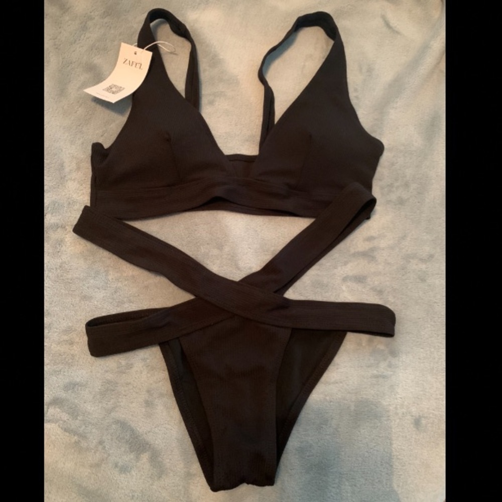 Black Bikini